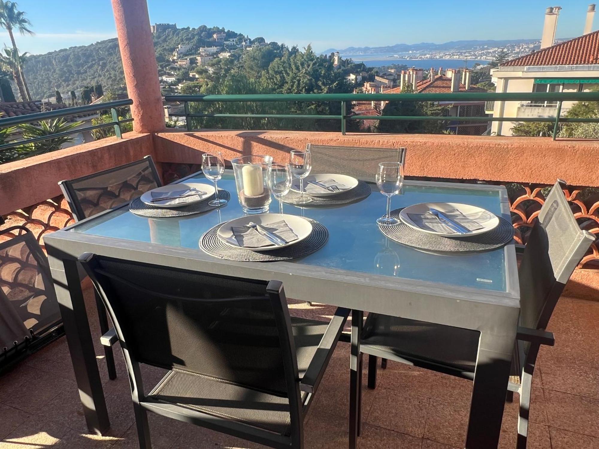 Agreable 3 Pieces Climatise Avec Vue Mer Et Parking Villefranche-sur-Mer Exterior photo